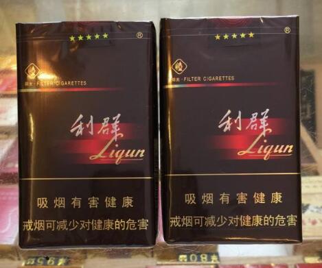高档次香烟女生